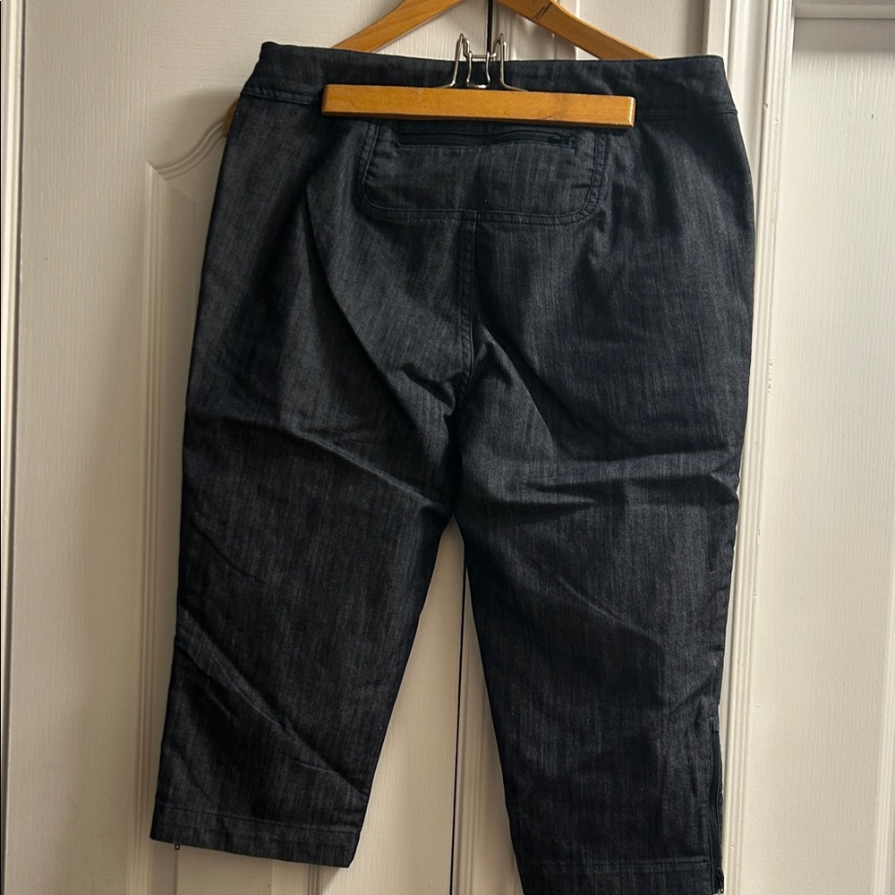 Helly Hansen Dark Blue Pants with Zippered Pocket - Picture 5 of 8